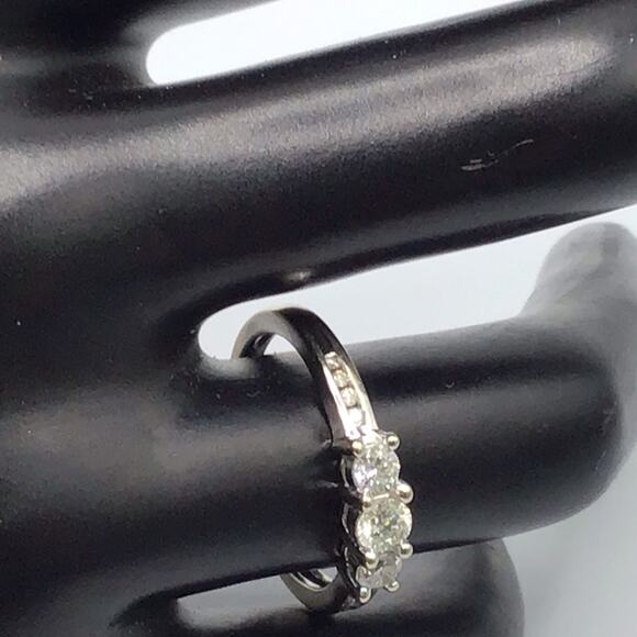 14K White Gold Diamond Band Ring .50CT 7 Round Stones Size 7 - Picture 8 of 11